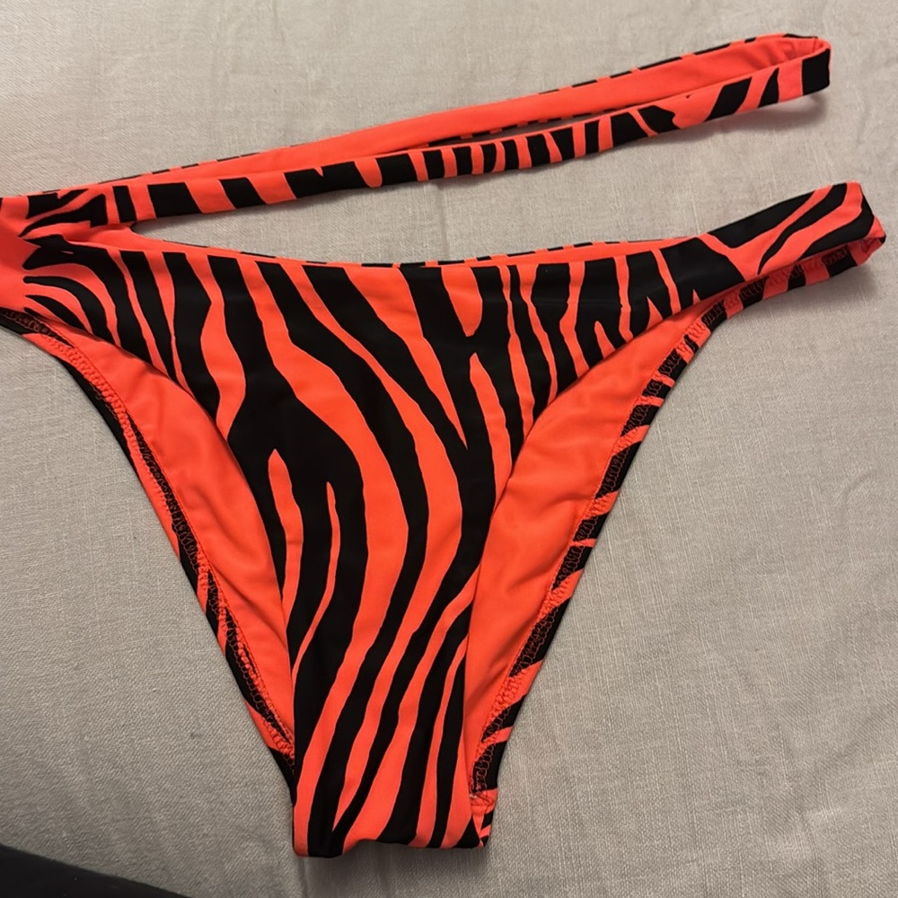 Agent provocateur Tori coral and black zebra bikini bottoms sz 4 $120 - Picture 5 of 7